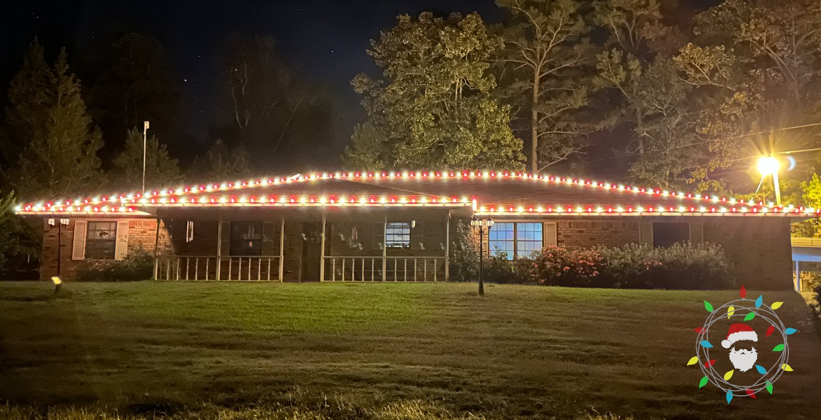 Custom Christmas lights on a residence